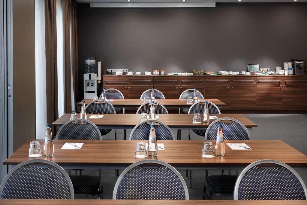 Hampton By Hilton Minsk City Centre Ανέσεις φωτογραφία