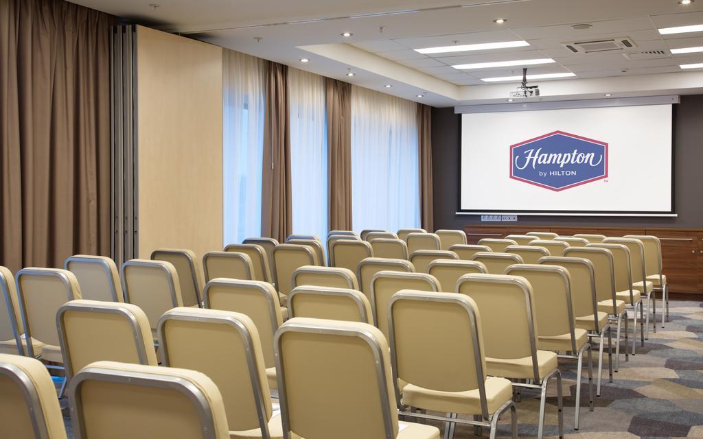 Hampton By Hilton Minsk City Centre Εξωτερικό φωτογραφία